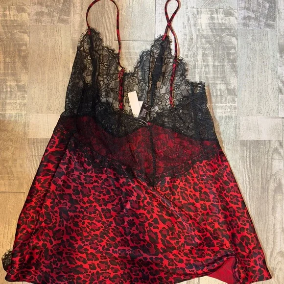 Victoria's Secret Red and Black Lace Chemise - Picture 2 of 9